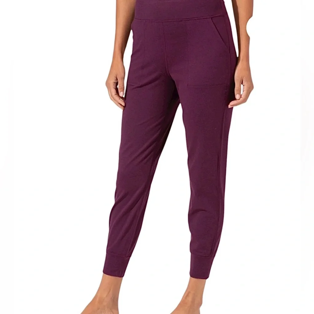 Threads For Thought High Rise Amaranth Lydia Performance Jogger Size Medium NWOT - Picture 3 of 16